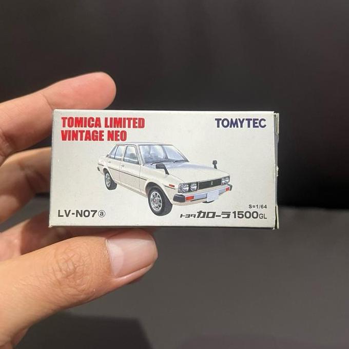 Tomica Limited Vintage Neo LV-N07a Toyota Corolla DX  1500 GL White