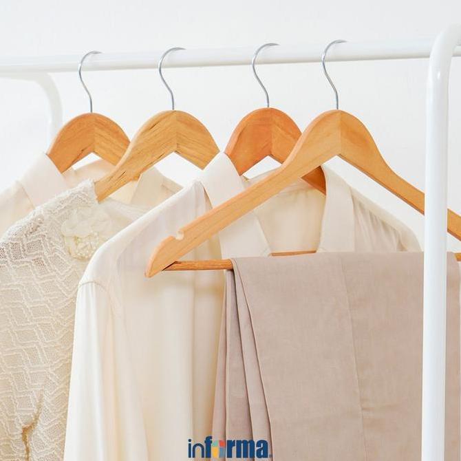 Informa Hanger Kayu 8pcs 44.5cm Gantungan Pakaian Organizer Lemari