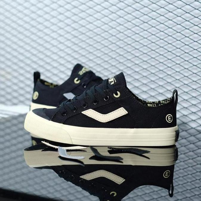 Sepatu Ventela X Evil  Papa Gading All Is Well Ventela Evil x Low Black Pria Wanita Casual Shoes