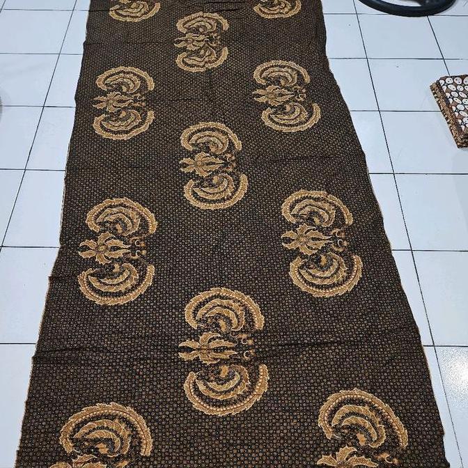 BATIK LAWASAN TULIS SOLO SOGAN MOTIF GURDO CIRCA1970 latar Truntum batikartindonesia