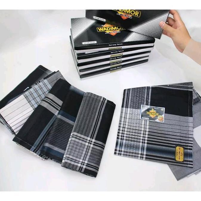 Terjangkau Sarung Tenun Wadimor Hitam Polos Dewasa, Sarung Wadimor Hitam Polos  Pria Muslim Nyaman