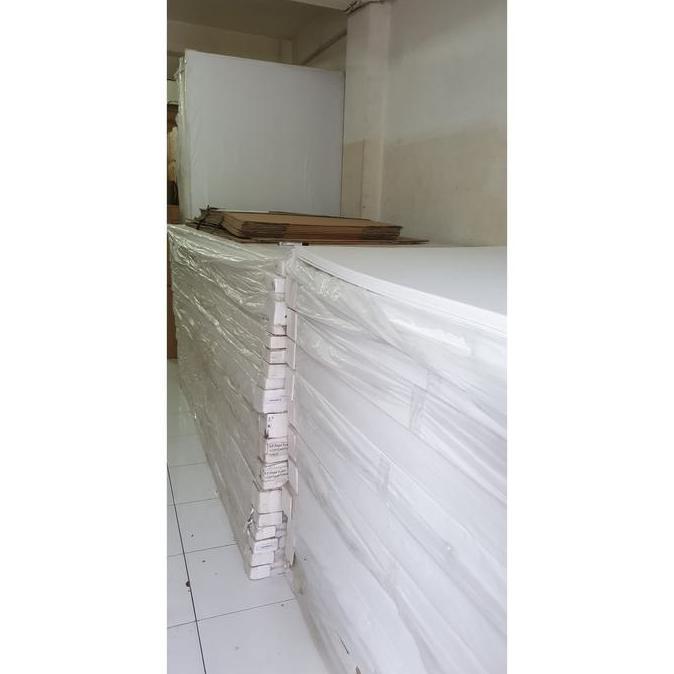 Terjangkau Foam Board ( Kd Board ) 5 Mm ( 60 X 80 Cm )