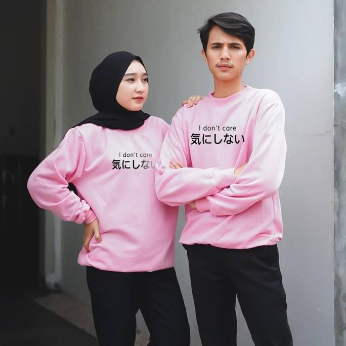Sudah 2PCS ,baju lengan panjang Pasangan COUPLE I DONT CARE /sudah 2pcs Motif Sablon