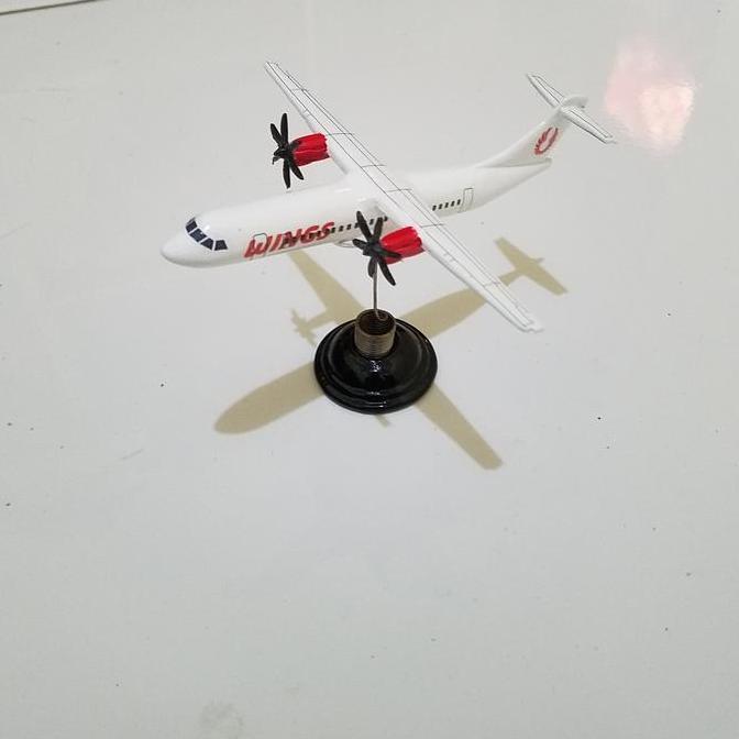 Miniatur Wings Air (Atr 72) Kode 1181