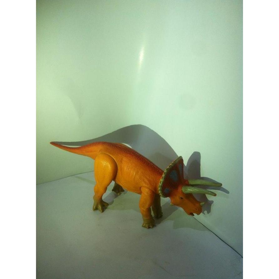 Dinosaur King. Action Figure - Chomp Triceratops. 1 by SEGA TOYS 2007