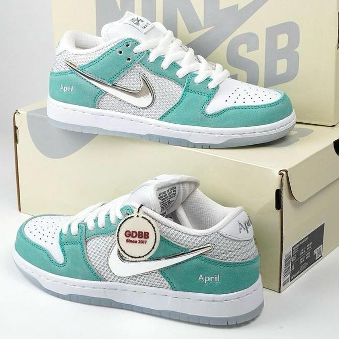 SB Dunk Low April Skateboards Turbo Green