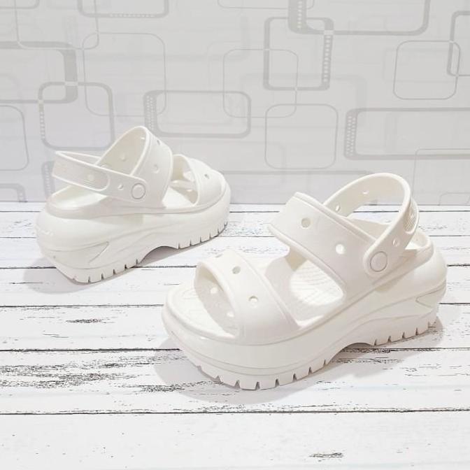CLASSIC MEGA CRUSH CLOG SLIDE/MEGA CRUSH CLOG SLIDE/CROCS WANITA