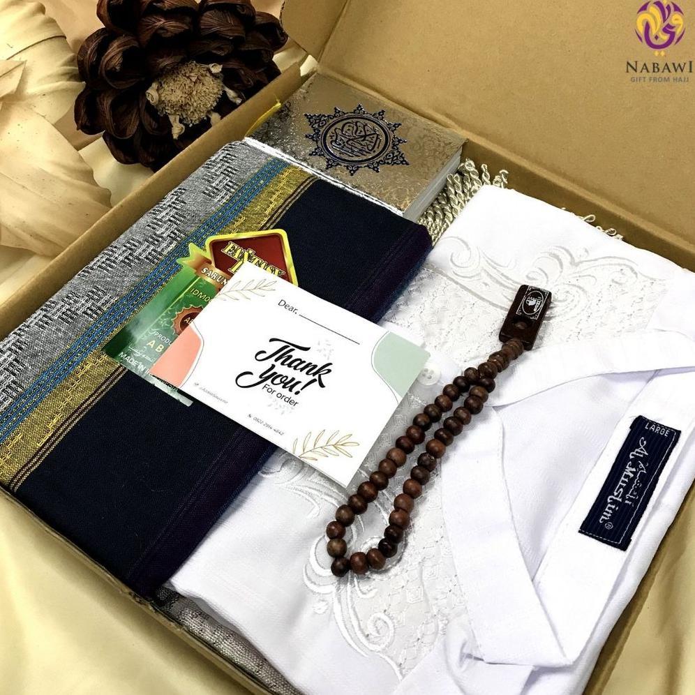 Hampers Cowok Gift Box Baju Koko + Sarung Kado Premium