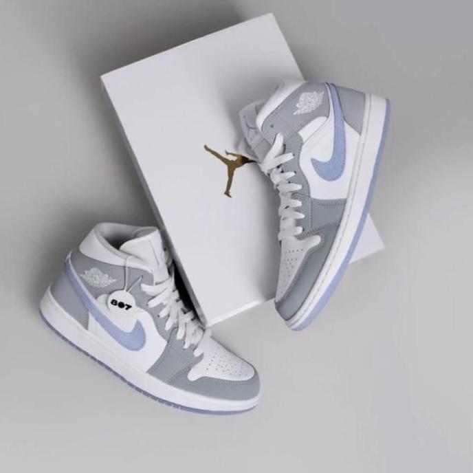 Air Jordan 1 Mid Wolf Grey