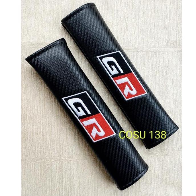 SARUNG COVER SEAT BELT CARBON MOBIL FORTUNER RUSH AGYA YARIS HILUX GR