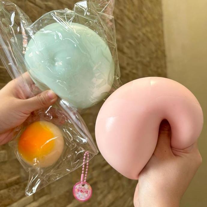 KYUTOSQUISH Squishy Mochi Jumbo Besar Gemoy dan Kecil Mainan Imut Relaksasi Lucu Viral Elastis Kenya