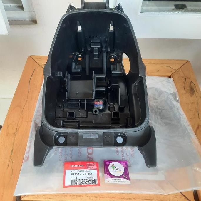 BOX BAGASI ASSY BEAT KARBU ORIGINAL AHM KODE 41