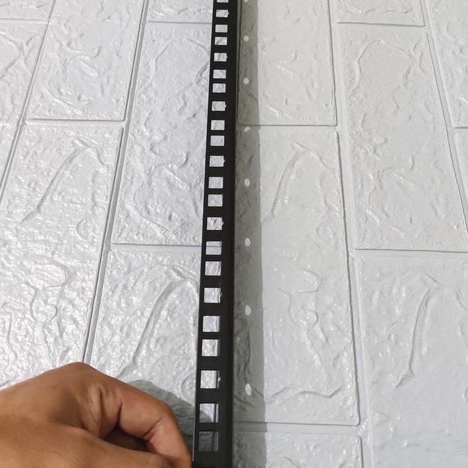 Dkrs- Besi Lis Siku Lubang Rak Hardcase 10U Rack Audio Lis Rak 10U Hardcase