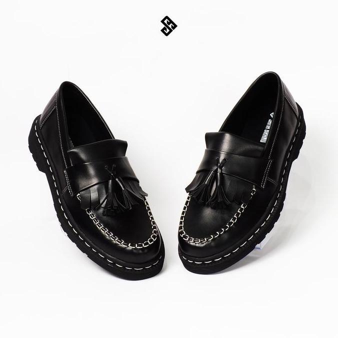 NEW - Sepatu Pria Loafers Docmart Sepatu Slip On Pria Sepatu Hitam Cowok Sepatu Pria Slip On Loafers