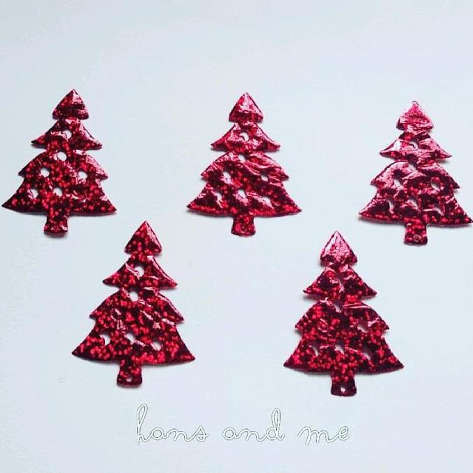 Aplikasi Pohon Natal Besar