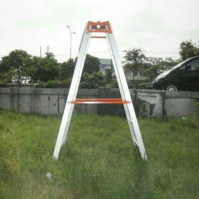 Tangga aluminium lipat jumbo 200
