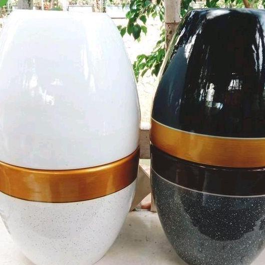 Pot Keramik/Pot Gerabah/Pot Tanah Liat/Pot Bunga Putih Diameter 20 Cm