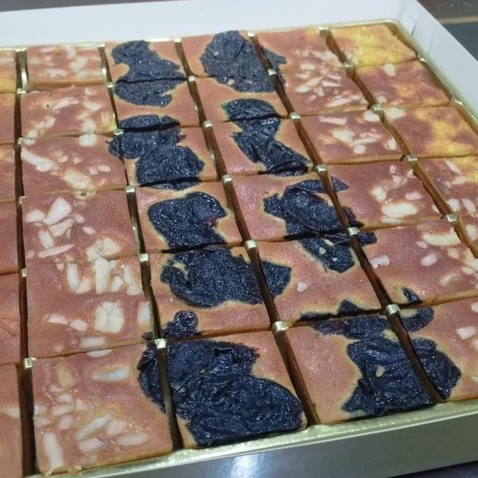 lapis legit mini premium