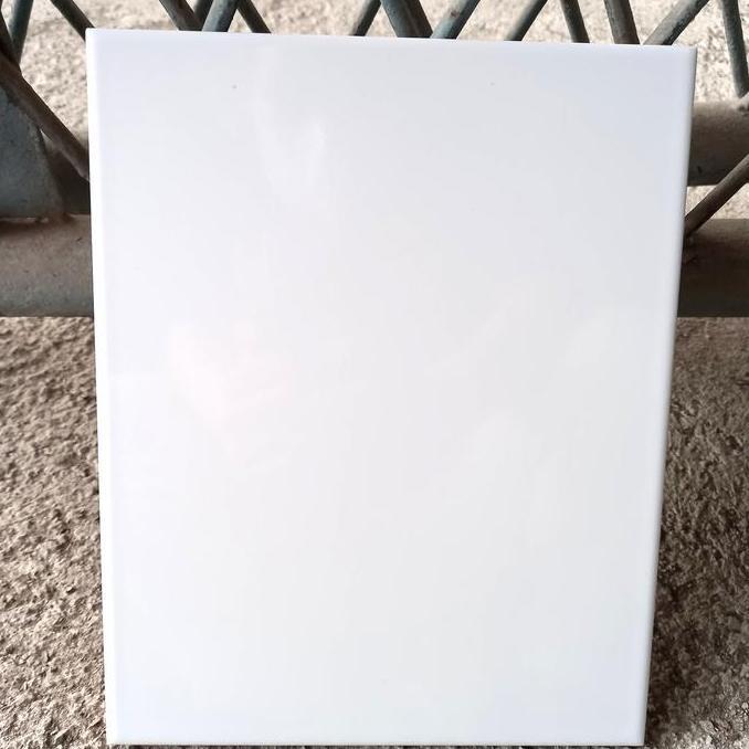 KERAMIK 20x25 GLOSSY PUTIH POLOS
