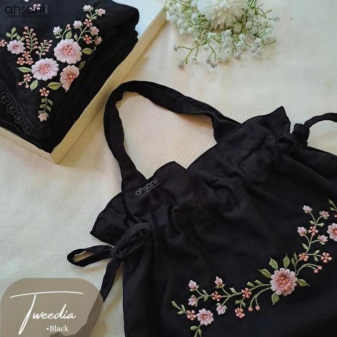 Mukena Ahsani Tweedia Hitam Rayon Twill Bordir Mewah Cantik Jumbo