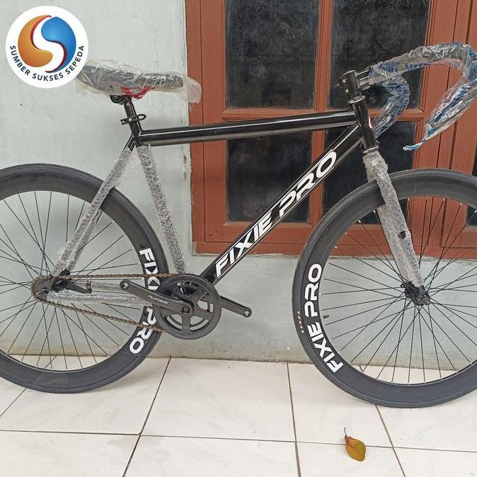 sepeda fixie 700c rem terpedo stang balap frame lokal bahan besi