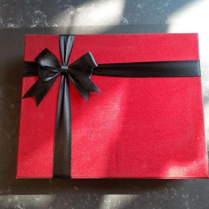 Blocke- Najwa Collection Box Kado Spesial Kotak Hadiah Romantis Custom Size Dengan Pita Coklat Gold 