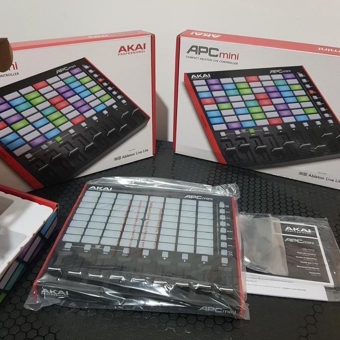 Stage Lighting/ MIDI Controller/ Akai APC4 Mini