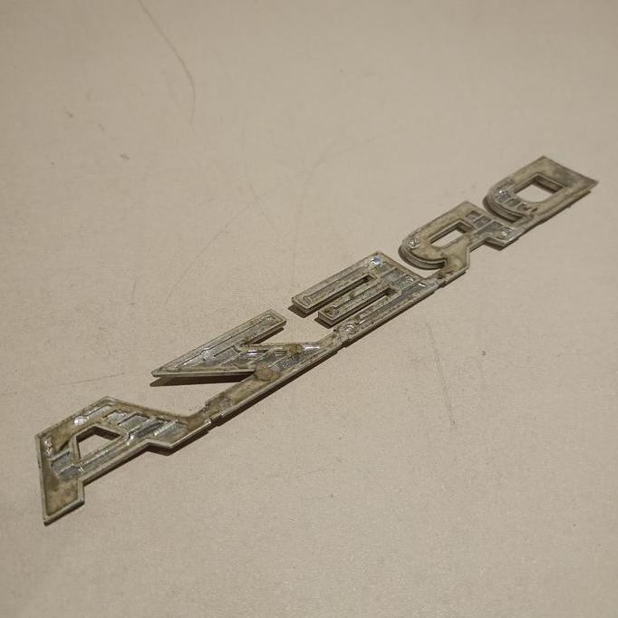 Emblem Suzuki Ertiga Dreza Ori bekas