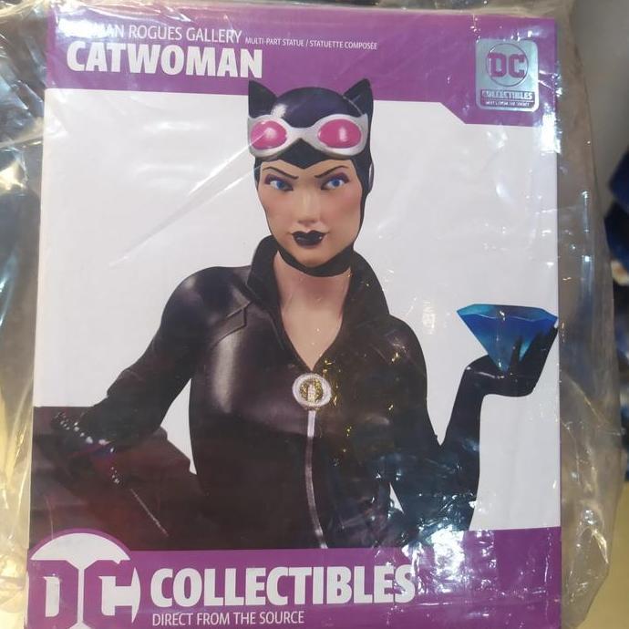 DCC Batman Rogue Gallery Catwoman Statue