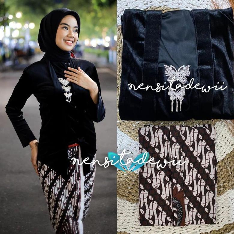 Gratong Set Kebaya Kutubaru + Jarik Wiru Instan / Nuansa Hitam, Motif Parang Garuda