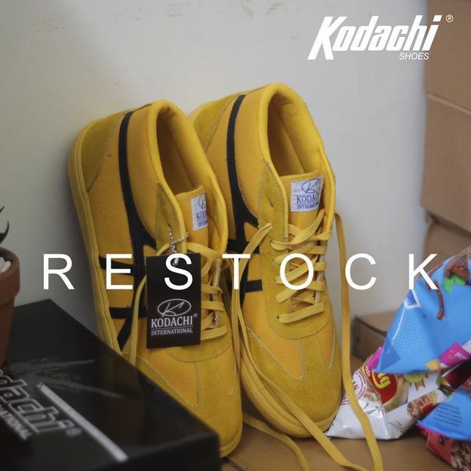 PROMO SEPATU KODACHI KUNING GALAXY VS 8172 BRUCE LEE SERIES