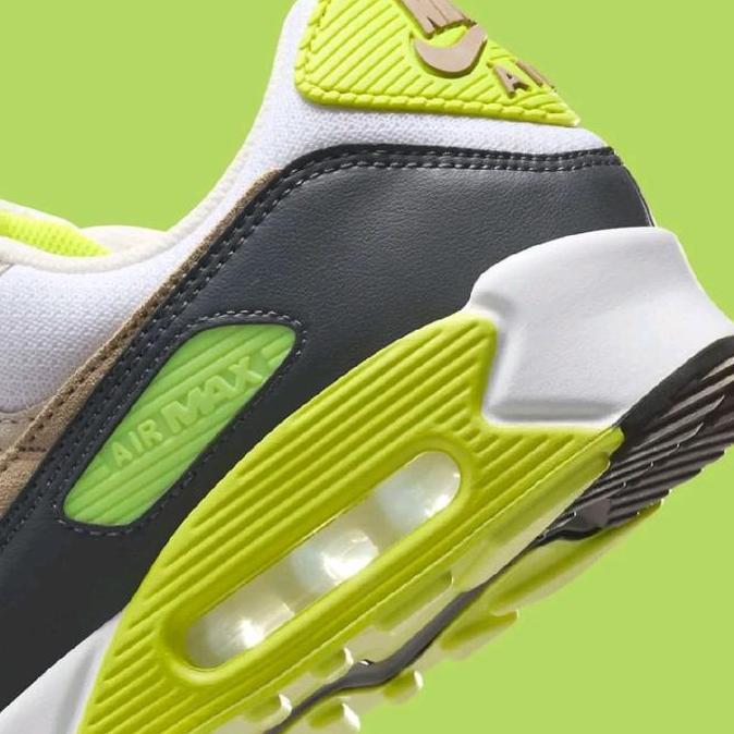 Sepatu Sneakers Nike Air Max 90 White Cyber Orinal