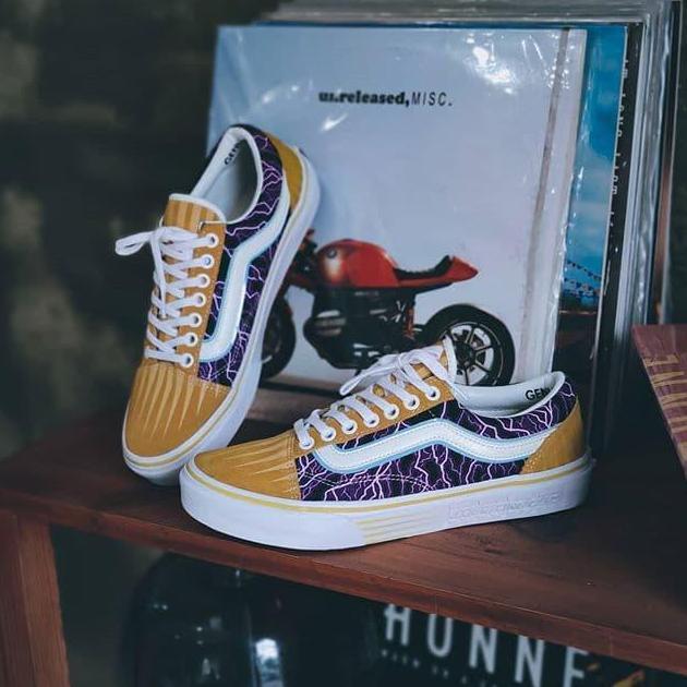 LIMITED VANS OLD SKOOL X MOONEYES YOKOHAMA HOTROD CUSTOM / FNF