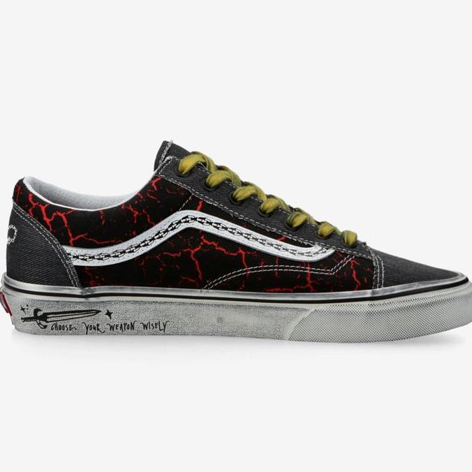 VANS x STRANGER THINGS STYLE 36 HELLFIRE CLUB BLACK RED