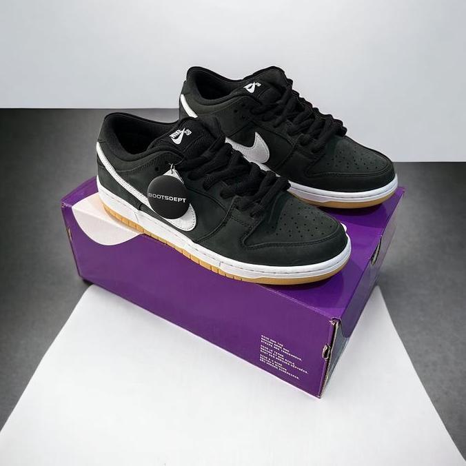 SB Dunk Low Pro - Black/Gum (100% Authentic)