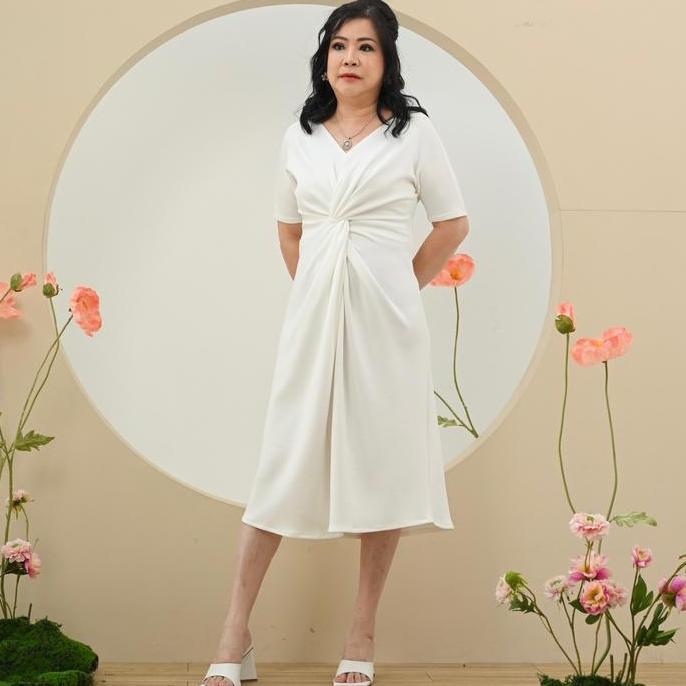 Xyxy- (Victoria Wear House) Lana Dress Midi Scuba Lengan Pendek Leher V Neck Polos Dres Gaun Terusan