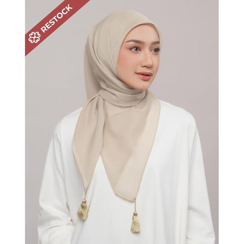Newrilis- Napocut Hijab - Plain Tassel - Hijab Segiempat Paris Jepang Premium Ronce 115 X 115 Cm Bro