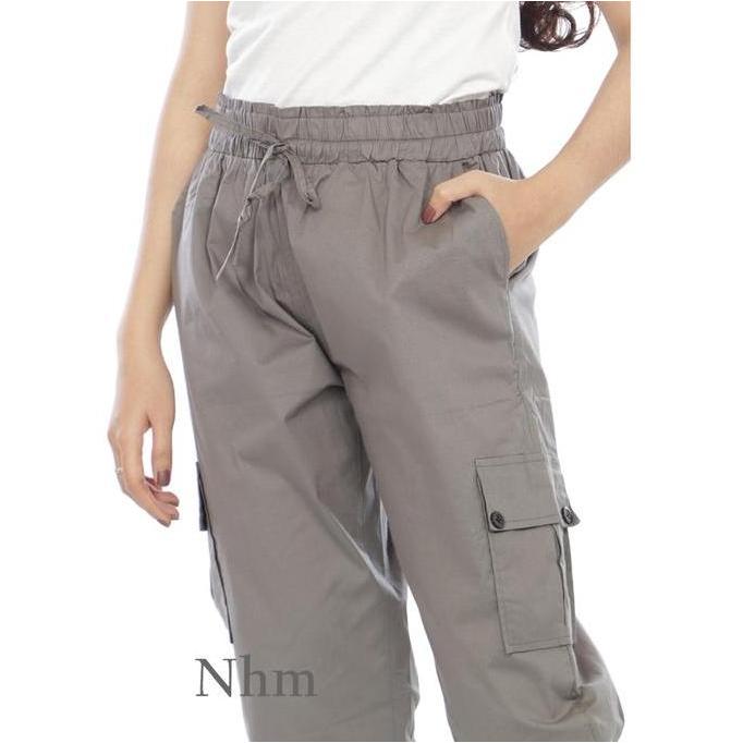 Pastikirim- Celana Pendek Wanita 7/8 Kantong Cargo Jumbo Nhm