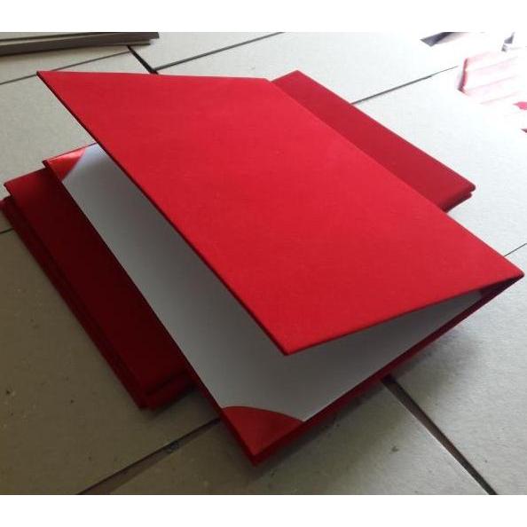 Doxdoc- Map Beludru Merah Polos A4