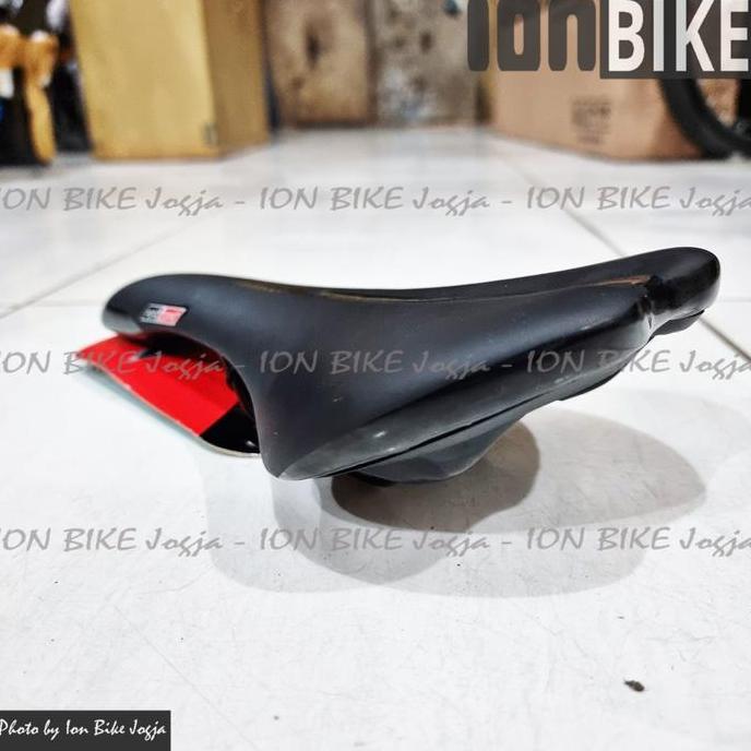 Sadel Endzone 1623 Race Gel For Roadbike Pabrikan Velo Vl1623 Ringan