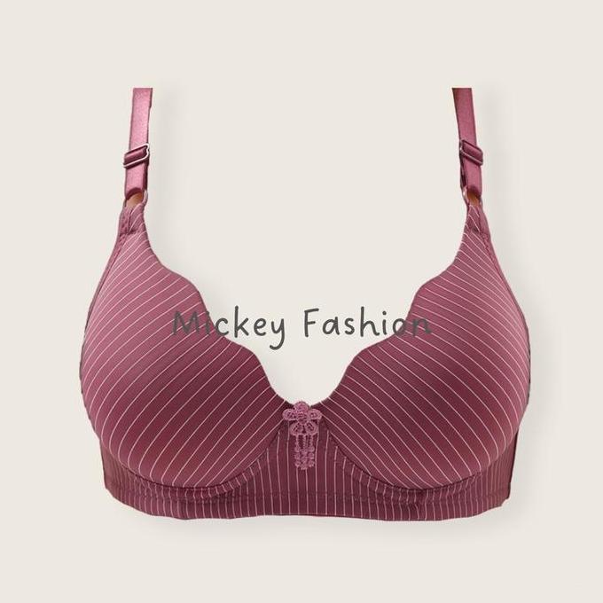Bahanlembut- Bra Push Up Wanita Cup B-C Tanpa Kawat Busa Tipis Setrip