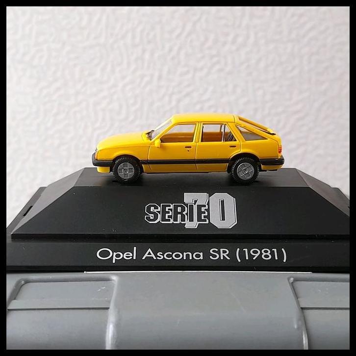DISKON HERPA SKALA 1:87 - OPEL ASCONA KUNING (HC11) 