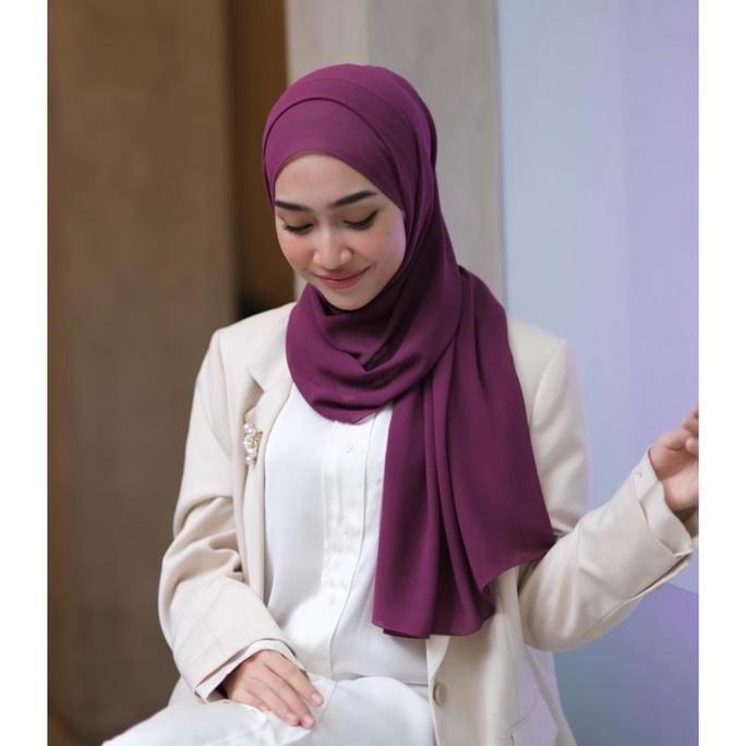 DR144 - BURGUNDY / WINE Pashmina Ceruty Babydoll Premium ( Hijab Pashmina Warna Burgundy, Pashmina B