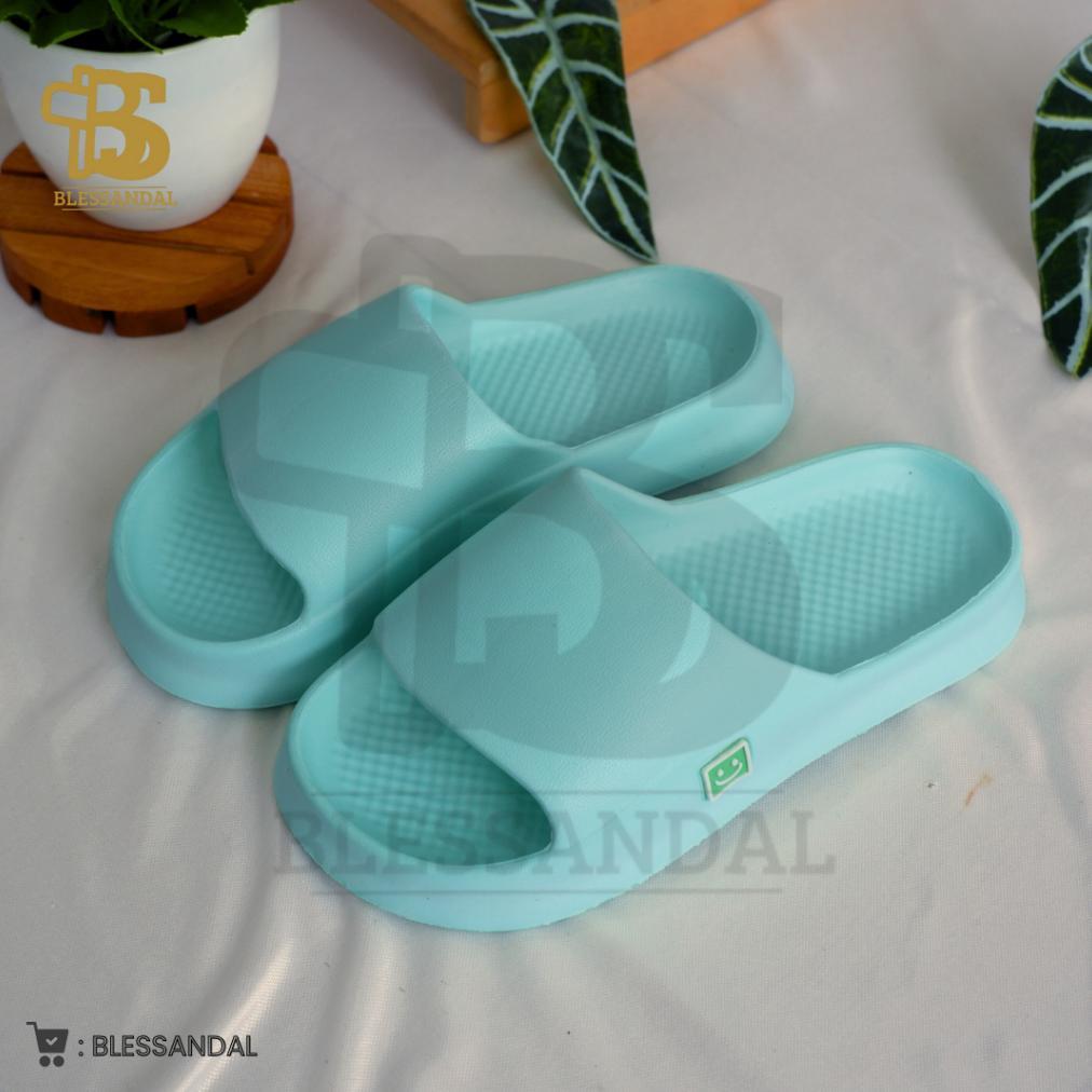 DISKON SANDAL SLOP PRIA WANITA/SANDAL SLOP KARET EVA SANDAL SLOP POLOS SMILE