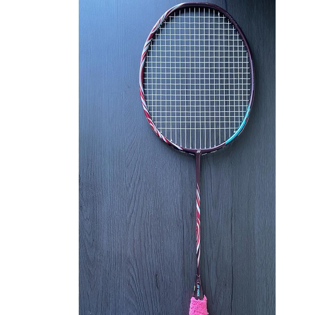 Yonex Astrox 100ZZ 100 zz Kurenai 4UG5 Kode SP 4U G5 Original Second / Bekas Badminton Raket Victor 