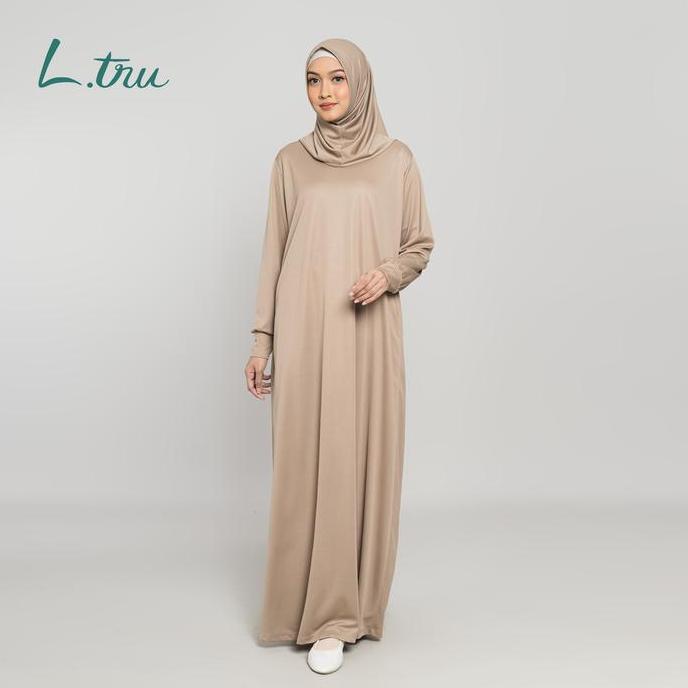 L.tru - Backpleats Maxi Dress