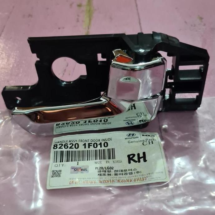 HANDLE HANDEL PINTU DALAM SEBELAH KANAN ASLI CHROME KIA SPORTAGE-2 TH2005-2007