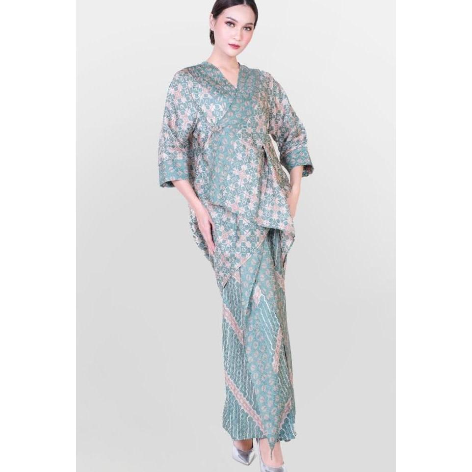 Nayara Batik Outer set hijau Indira / Kaftan Set / Dress Pesta