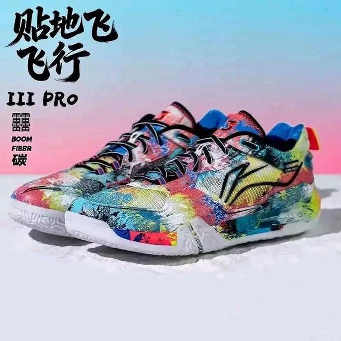 TERBARU NEW LIMITED SEPATU BADMINTON LINING SAGA III PRO / SAGA 3 PRO AYAV001 SCUBA BLUE / NEON ROAR