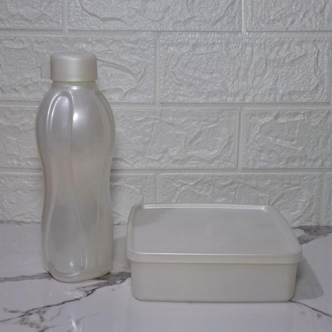 Fiesta Set tupperware warna gold botol air dan kotak bekal